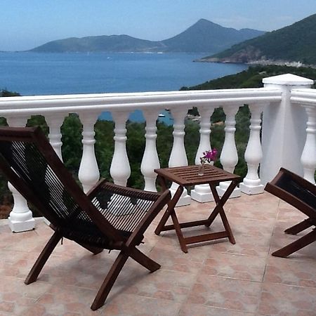 Villa Mirista Luštica Rom bilde