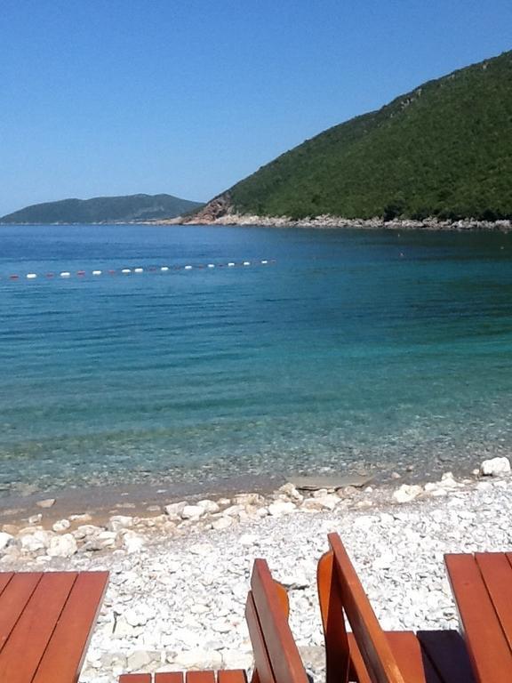 Villa Mirista Luštica Rom bilde